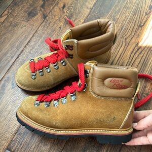 Vintage Land Rover Thom McAn hiking boots